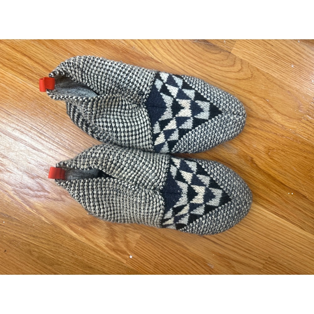 Bombas Gripper Slippers Grayâ Navy Blue Knit Geometric Indoor House Shoes